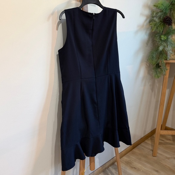 LOFT Navy Button-Front sleeveless dress with pockets. - Picture 3 of 6